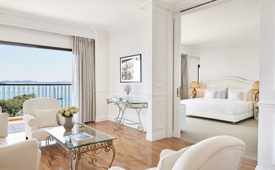 https://ohmydream.club/storage/media/uploads/Grecotel Corfu Imperial/rooms/Imperial_2_Bedroom_Suite_Sea_View/prev/63d280a7eef65.jpg